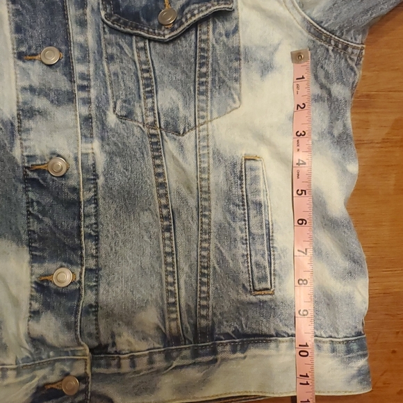 Unveil Bleach Washed Jean Jacket - Picture 11 of 16